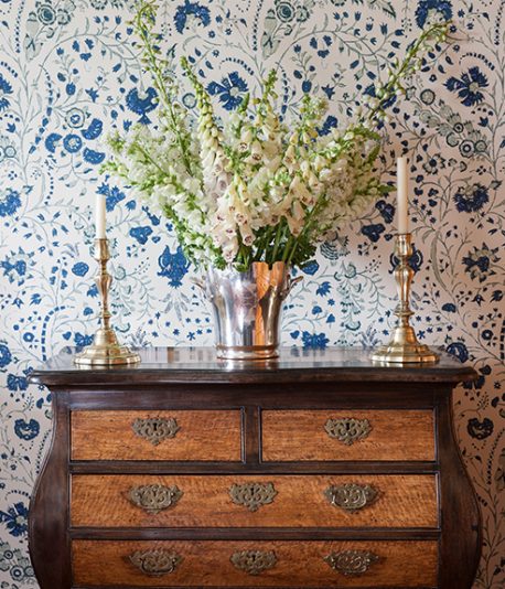 Dianthus Chintz Wallpaper - Lapis - Soane Britain